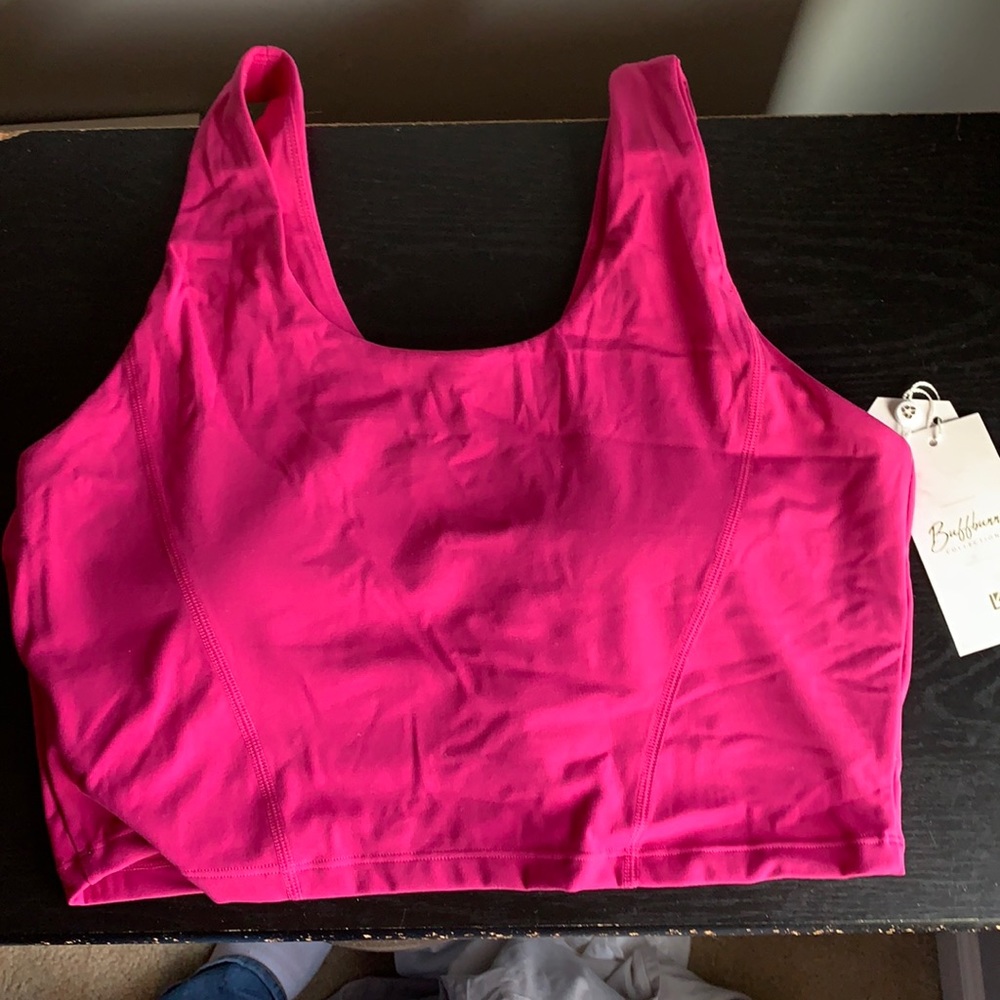 NWT Buffbunny Crystal Crop V2